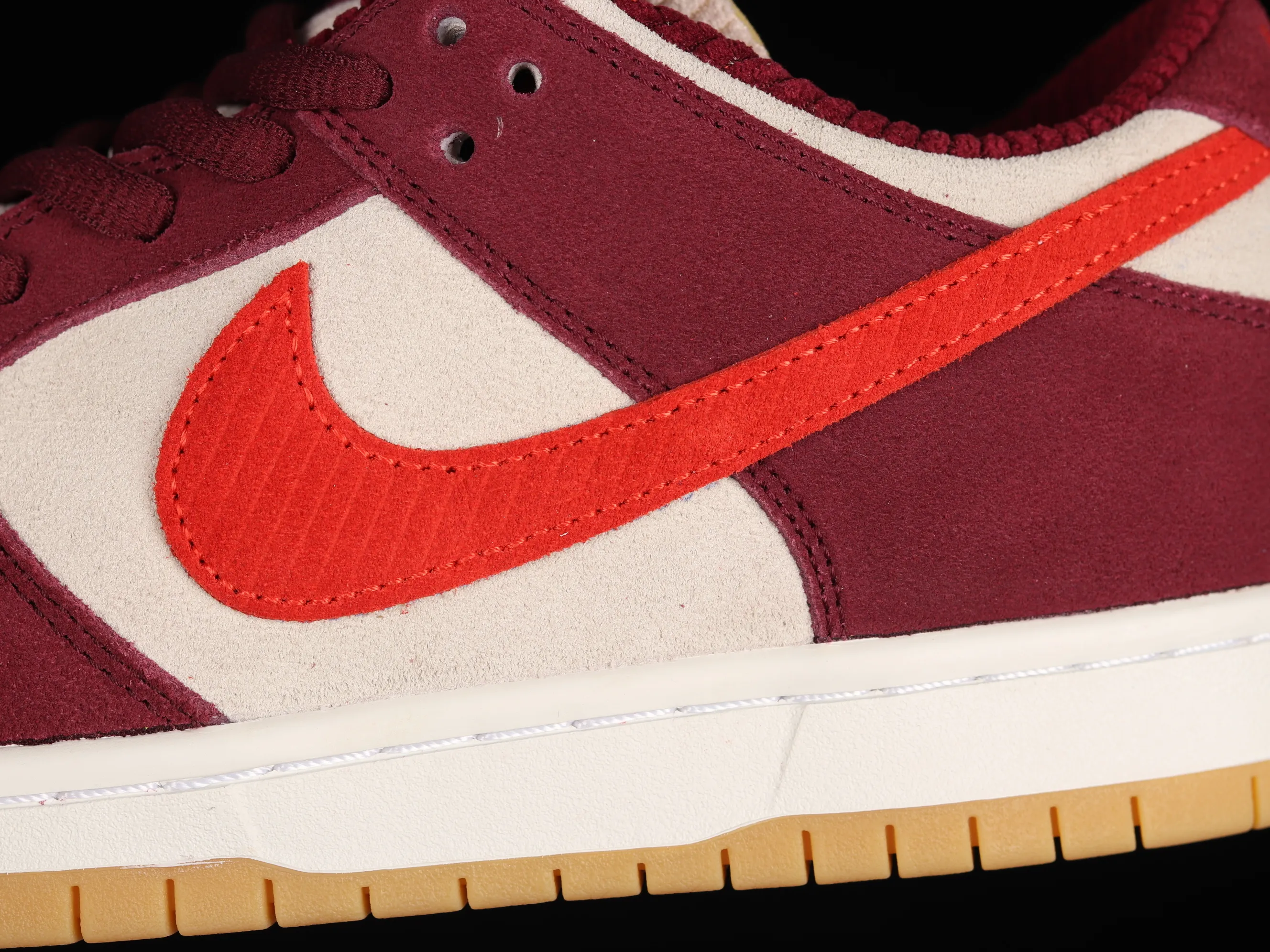 All categories Nk SB Dunk Series Nk SB Dunk Low low-top sneakers Skate Like a Girl x Nk SB Dunk Low joint model SB smashed backboard fashion casual sneakers DX4589-600